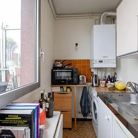 Apartman Studio Design With Terrace Close To Bastille *