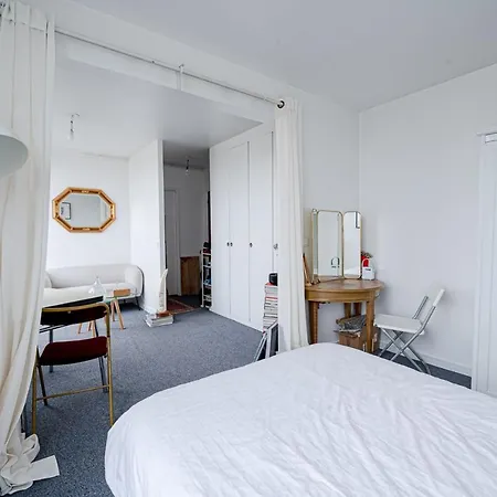 Studio Design With Terrace Close To Bastille Apartman
